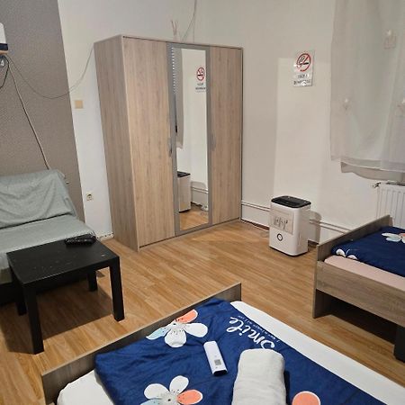 Orsi Apartman / vendegház Kecskemét Esterno foto