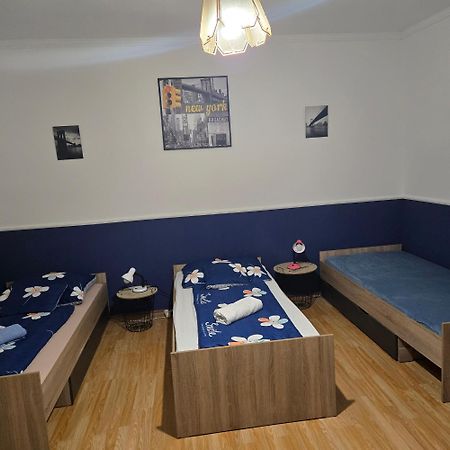 Orsi Apartman / vendegház Kecskemét Esterno foto