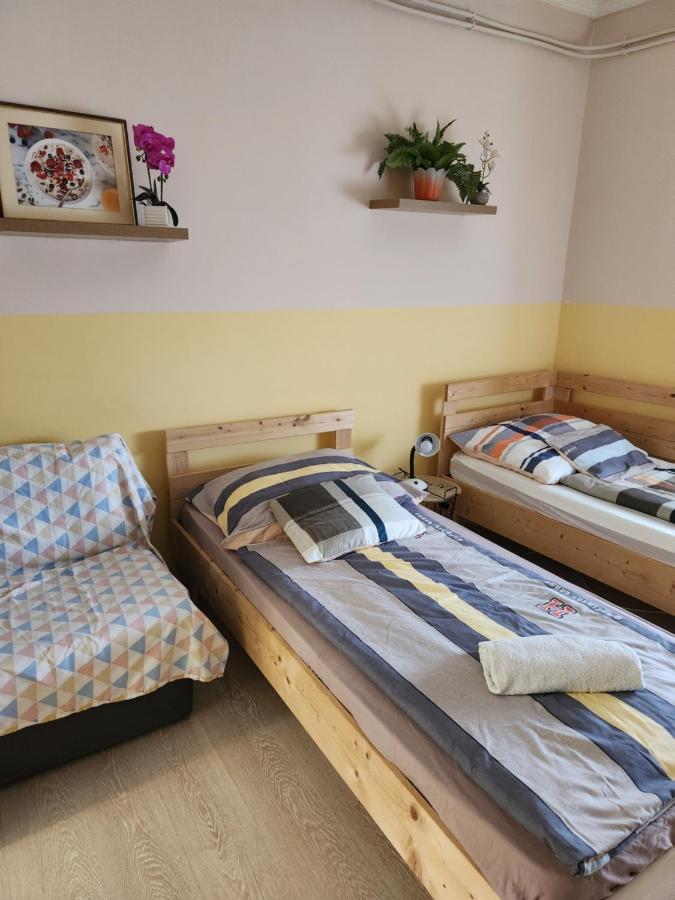 Orsi Apartman / vendegház Kecskemét Esterno foto
