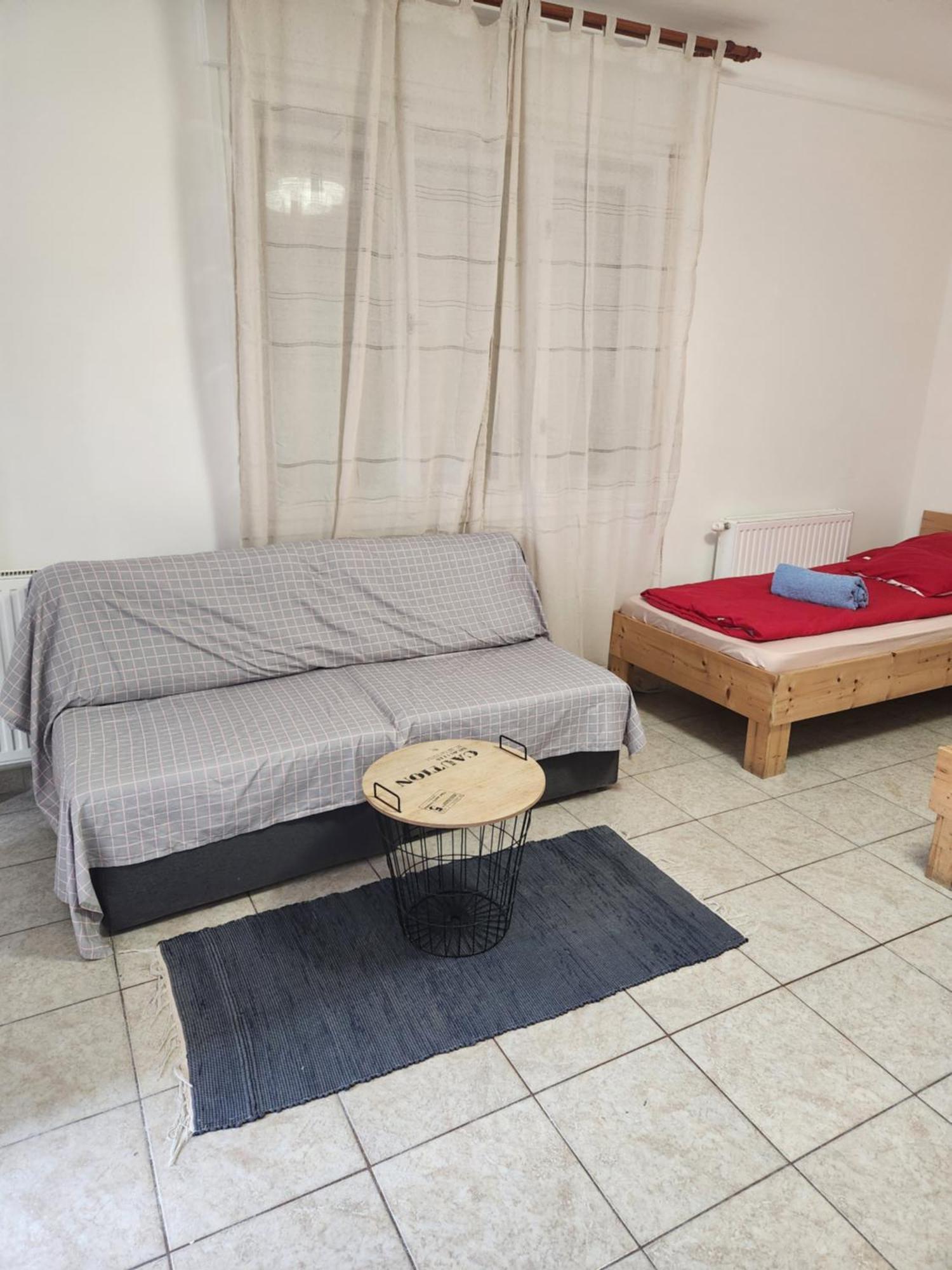 Orsi Apartman / vendegház Kecskemét Esterno foto