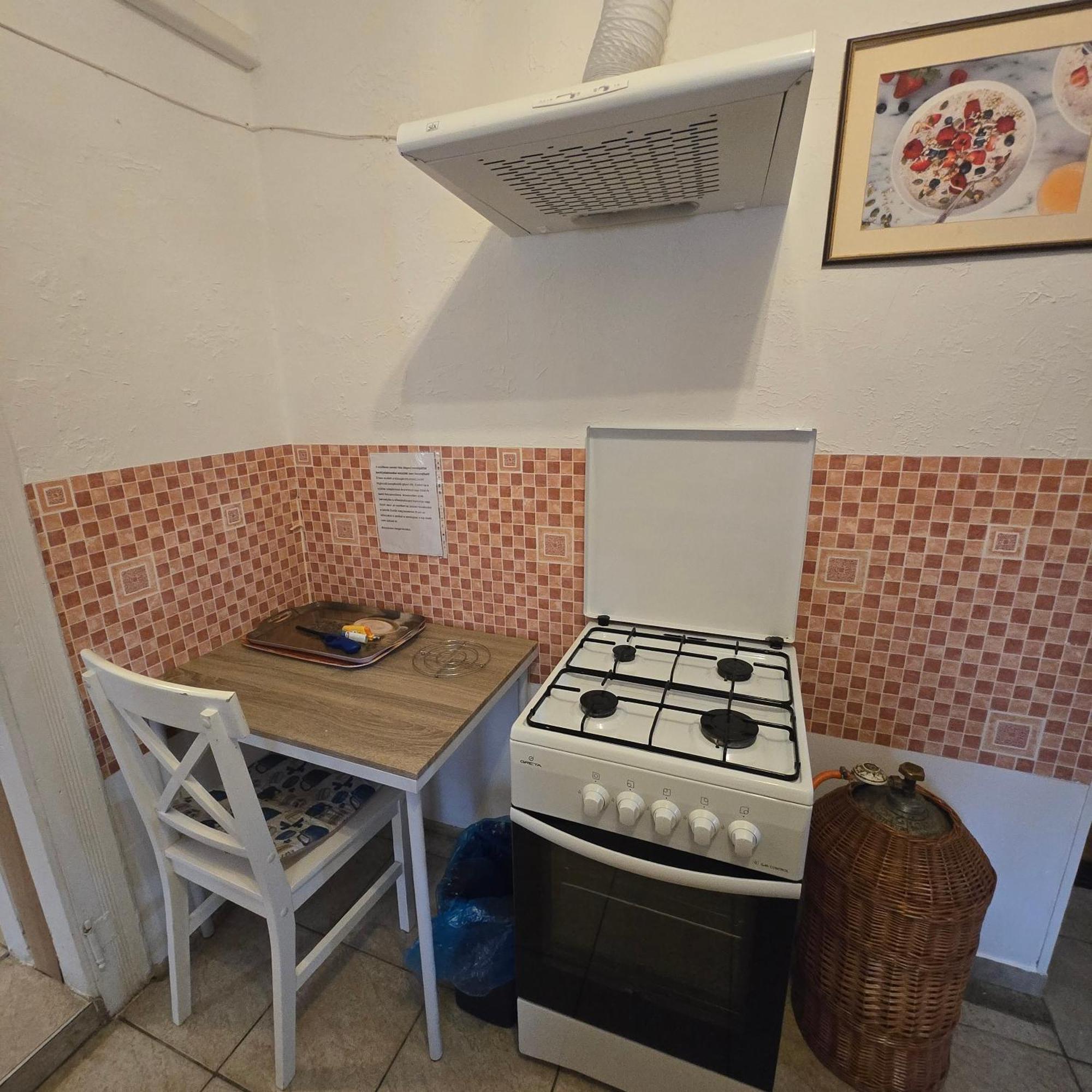 Orsi Apartman / vendegház Kecskemét Esterno foto