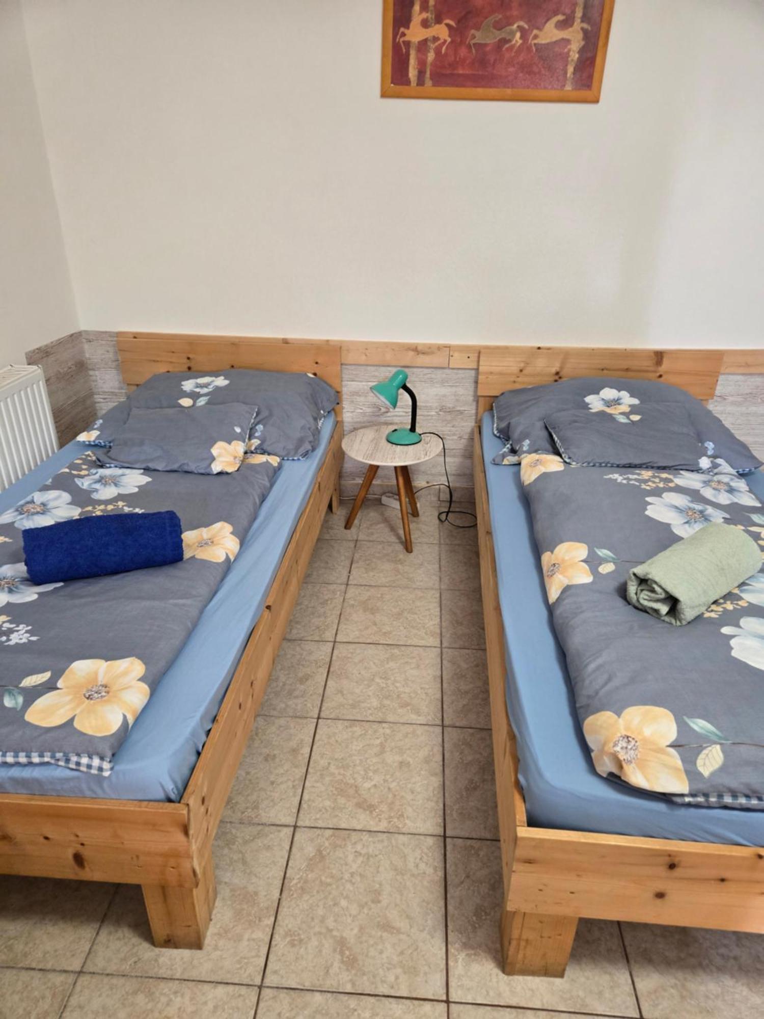 Orsi Apartman / vendegház Kecskemét Esterno foto