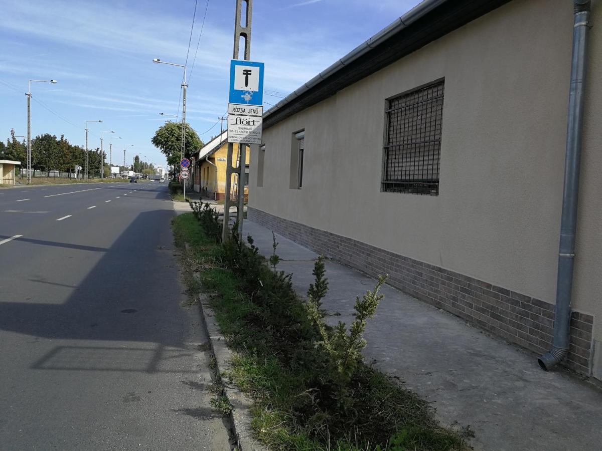 Orsi Apartman / vendegház Kecskemét Esterno foto